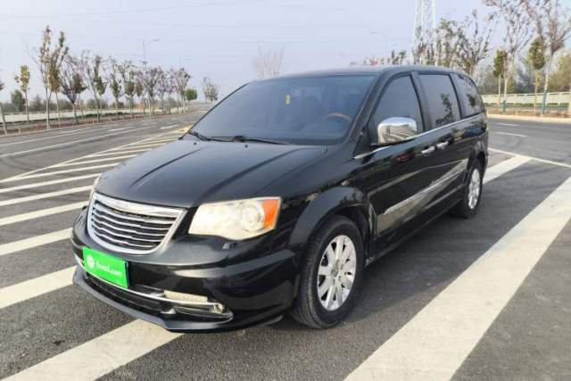 Used Chrysler Grand Voyager 2013 3.6L Luxury Edition