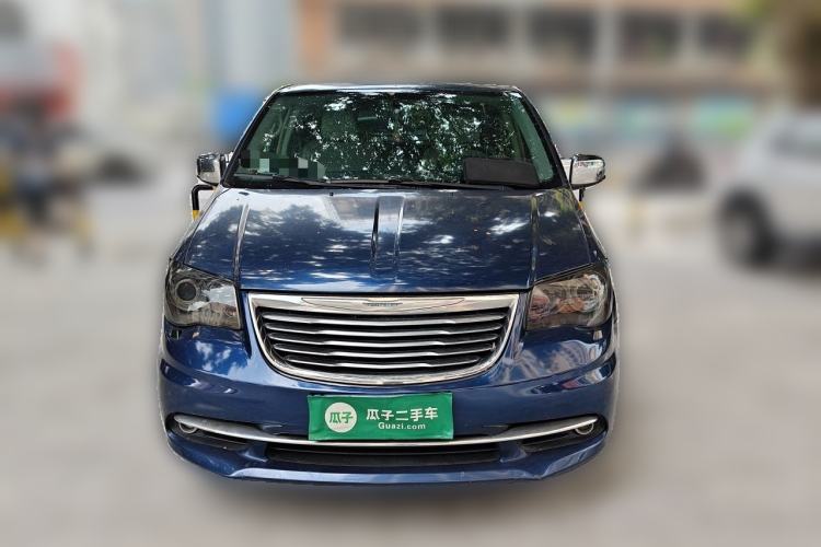 Used Chrysler Grand Voyager 2013 3.6L Luxury Edition Front