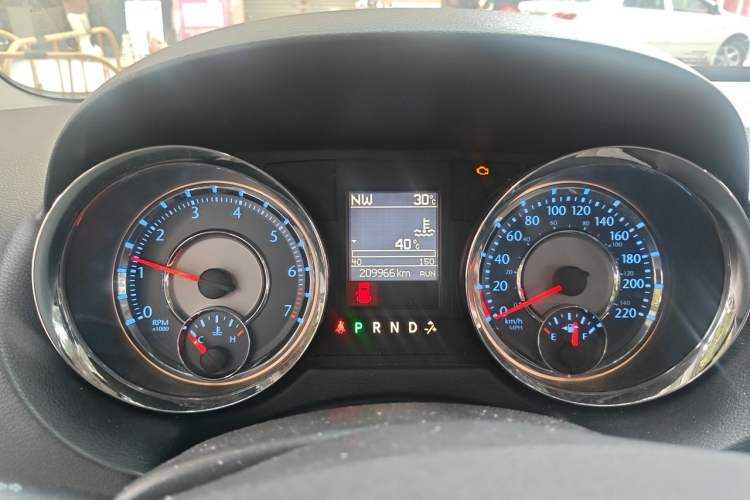 Used Chrysler Grand Voyager 2013 3.6L Luxury Edition Instrument Cluster
