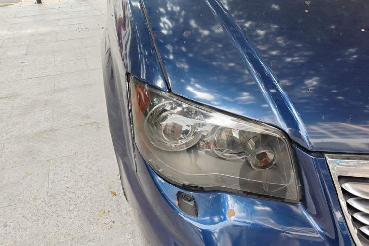 Used Chrysler Grand Voyager 2013 3.6L Luxury Edition Right Front Headlight