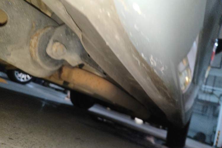 Used Chrysler Grand Voyager 2013 3.6L Luxury Edition Chassis Rear Right