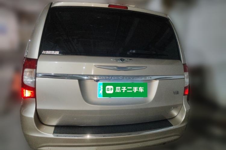 Used Chrysler Grand Voyager 2013 3.6L Luxury Edition Rear