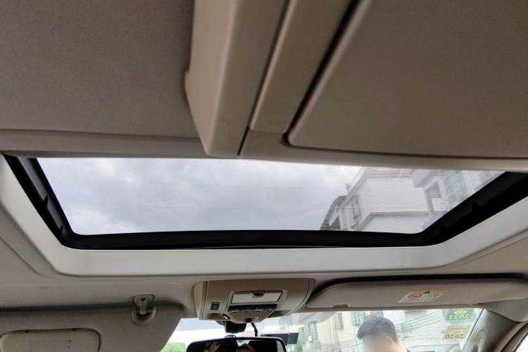 Used Chrysler Grand Voyager 2013 3.6L Luxury Edition Headliner