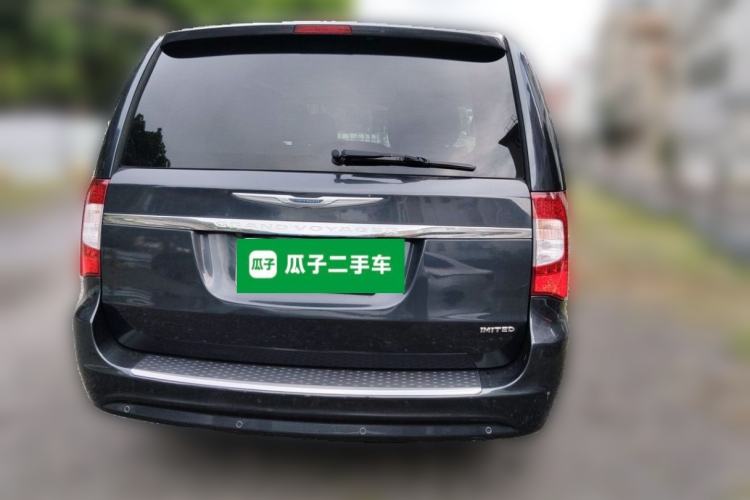 Used Chrysler Grand Voyager 2013 3.6L Luxury Edition Rear