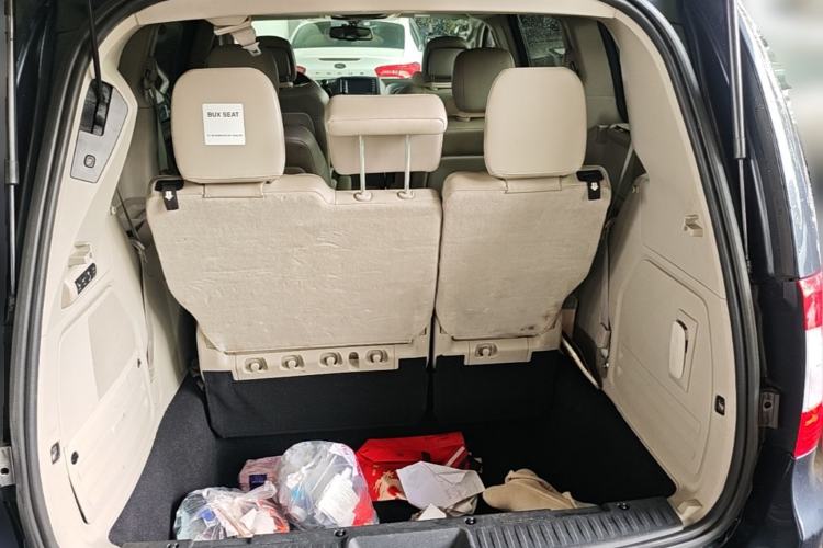 Used Chrysler Grand Voyager 2013 3.6L Luxury Edition Trunk
