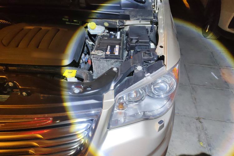 Used Chrysler Grand Voyager 2013 3.6L Luxury Edition Engine Bay Left