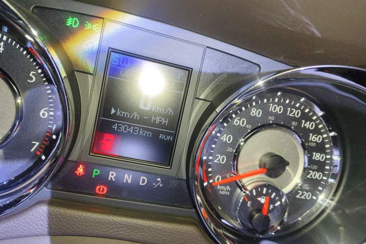 Used Chrysler Grand Voyager 2013 3.6L Luxury Edition Odometer Close Up