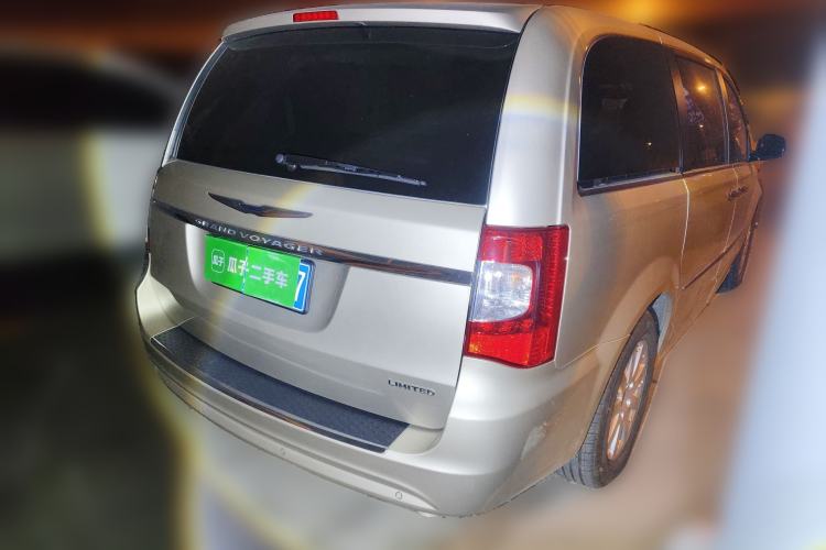 Used Chrysler Grand Voyager 2013 3.6L Luxury Edition Rear Right 45 Deg
