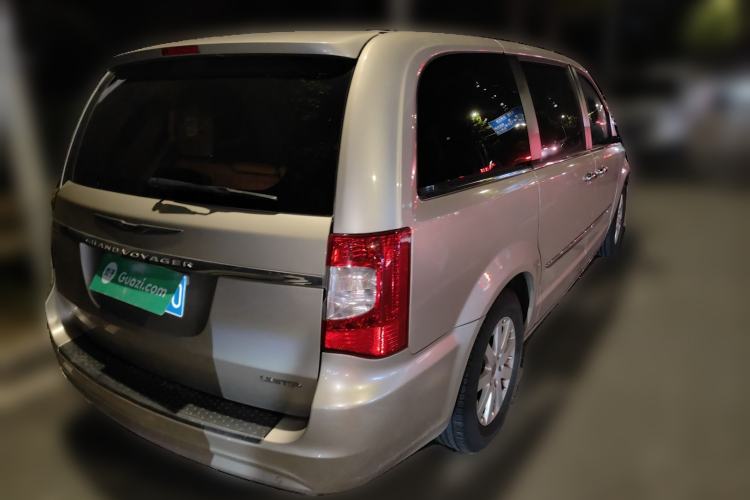 Used Chrysler Grand Voyager 2013 3.6L Luxury Edition Rear Right 45 Deg