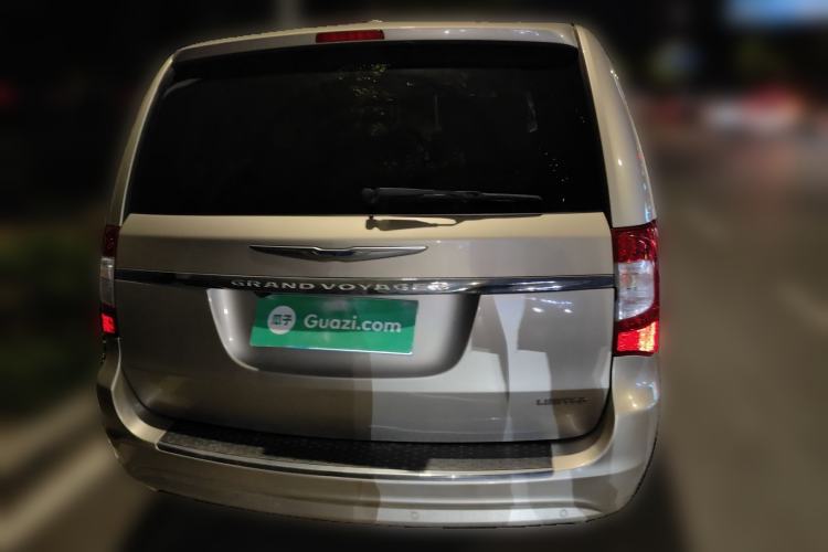 Used Chrysler Grand Voyager 2013 3.6L Luxury Edition Rear