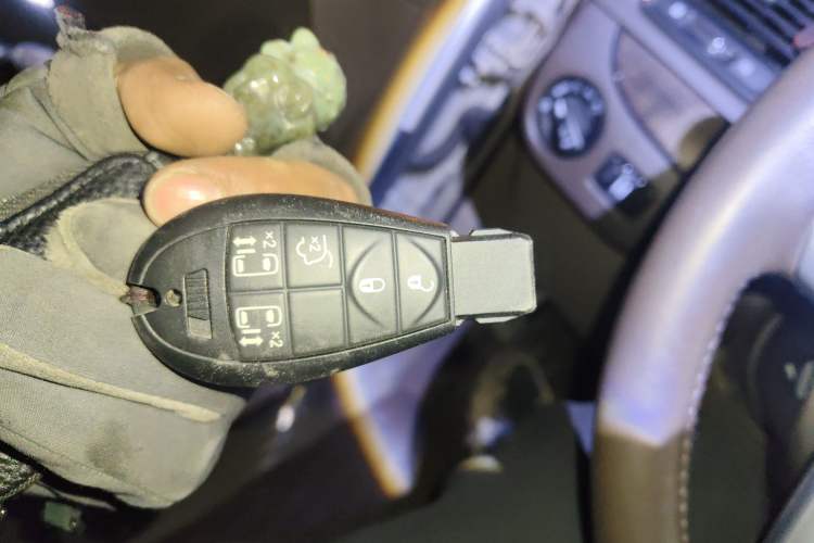 Used Chrysler Grand Voyager 2013 3.6L Luxury Edition Vehicle Key
