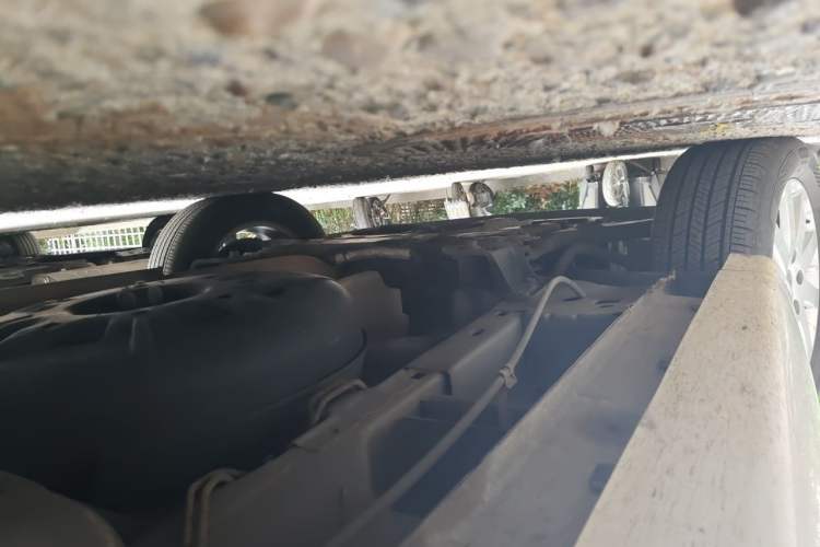 Used Chrysler Grand Voyager 2013 3.6L Luxury Edition Chassis Front Left