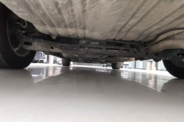 Used Chrysler Grand Voyager 2013 3.6L Luxury Edition Chassis Rear