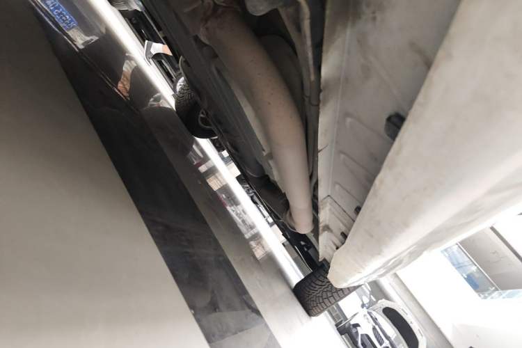 Used Chrysler Grand Voyager 2013 3.6L Luxury Edition Chassis Rear Right