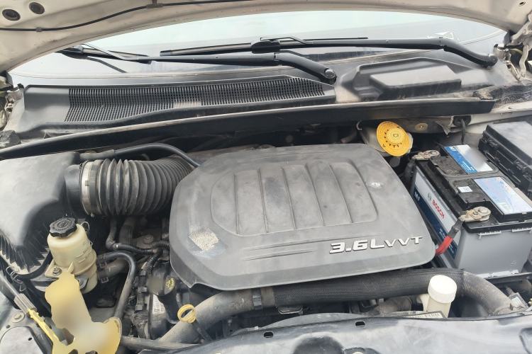 Used Chrysler Grand Voyager 2013 3.6L Luxury Edition Engine Bay