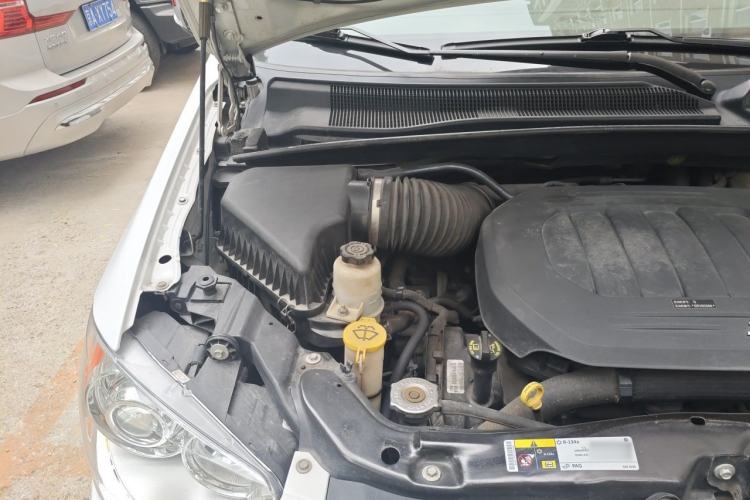 Used Chrysler Grand Voyager 2013 3.6L Luxury Edition Engine Bay Right
