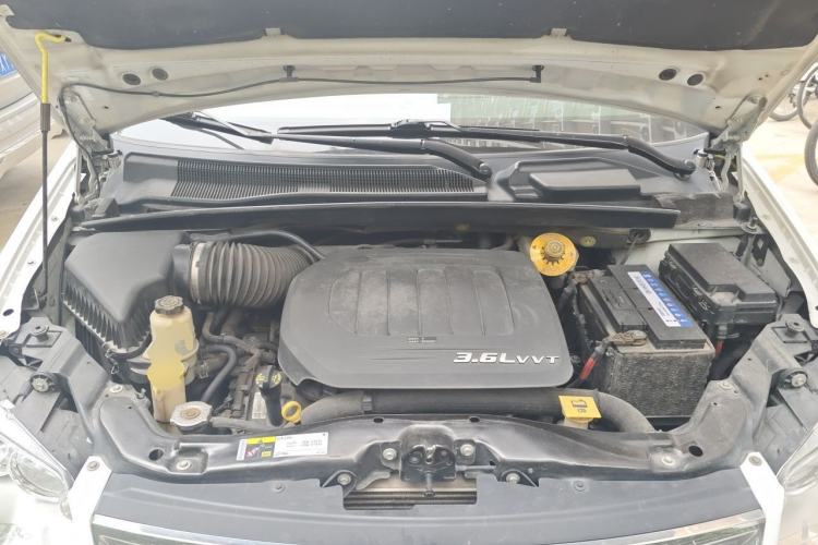 Used Chrysler Grand Voyager 2013 3.6L Luxury Edition Engine Bay