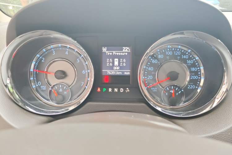 Used Chrysler Grand Voyager 2013 3.6L Luxury Edition Odometer Close Up
