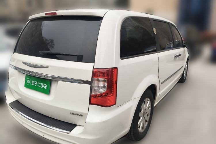 Used Chrysler Grand Voyager 2013 3.6L Luxury Edition Rear Right 45 Deg