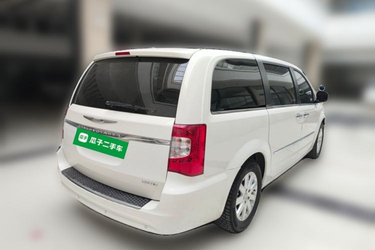 Used Chrysler Grand Voyager 2013 3.6L Luxury Edition Rear Right 45 Deg