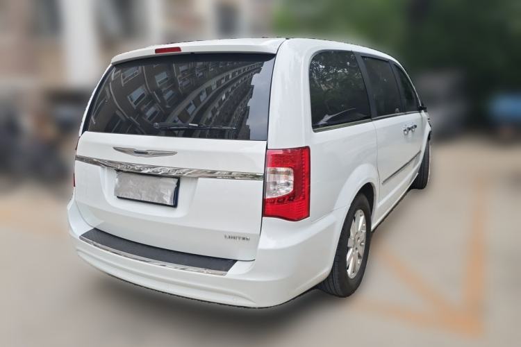 Used Chrysler Grand Voyager 2013 3.6L Luxury Edition Rear Right 45 Deg