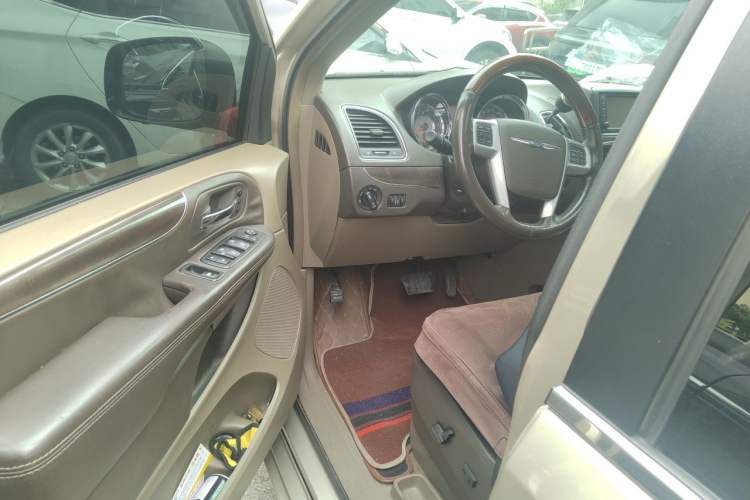 Used Chrysler Grand Voyager  Driver Seat