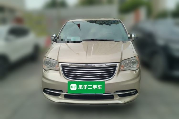 Used Chrysler Grand Voyager  Front