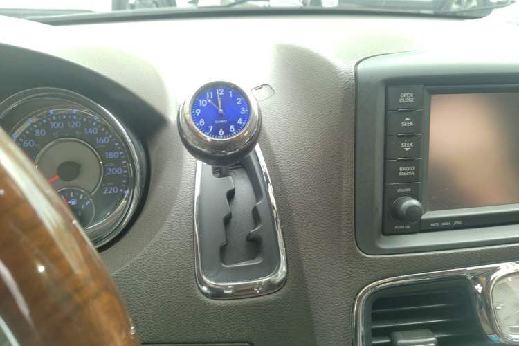 Used Chrysler Grand Voyager  Gear Lever
