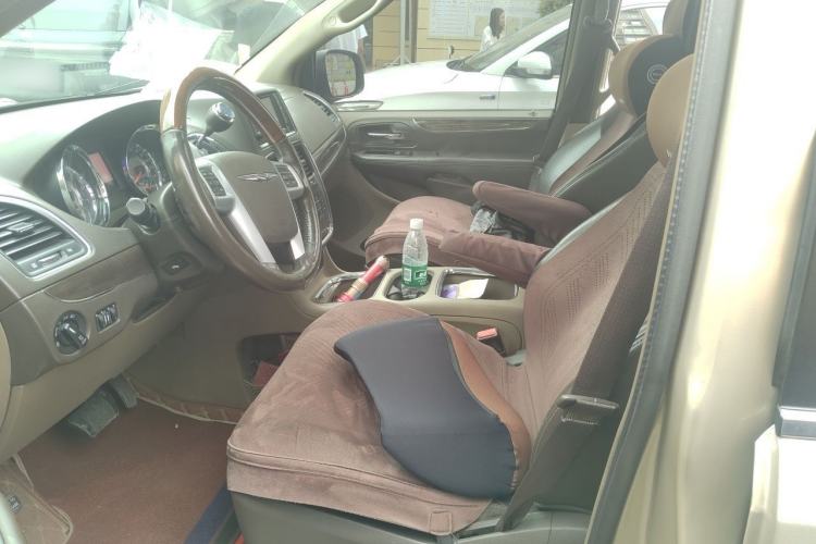 Used Chrysler Grand Voyager  Left Front Seat