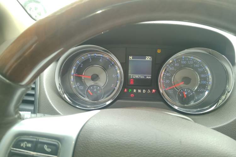 Used Chrysler Grand Voyager  Odometer Close Up