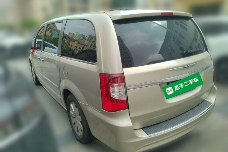 Used Chrysler Grand Voyager  Rear Left 45 Deg