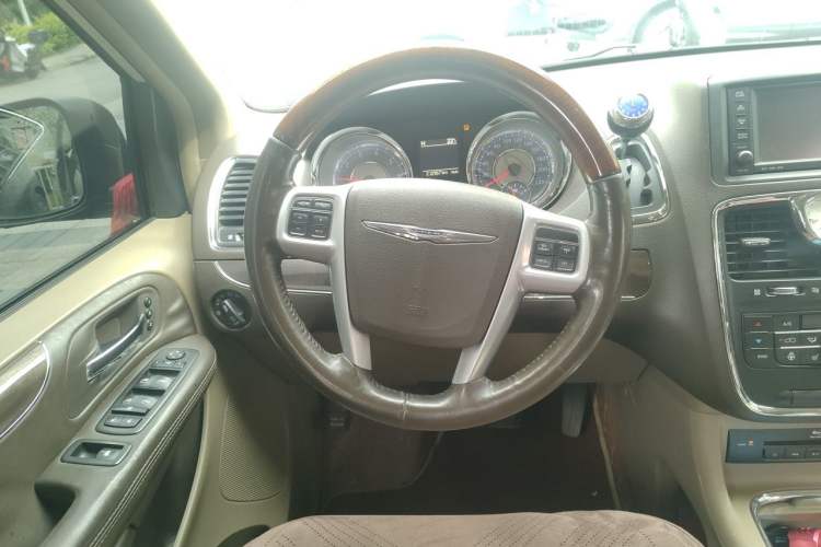 Used Chrysler Grand Voyager  Steering Wheel