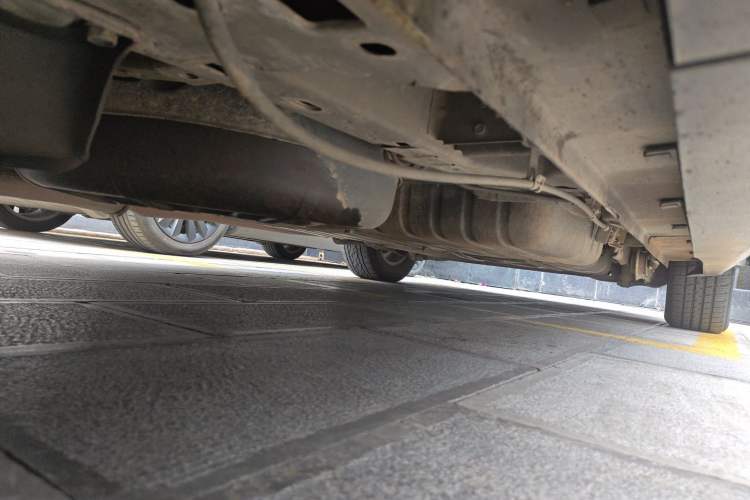 Used Chrysler Grand Voyager 2014 3.6L Comfort Edition Chassis Front Left