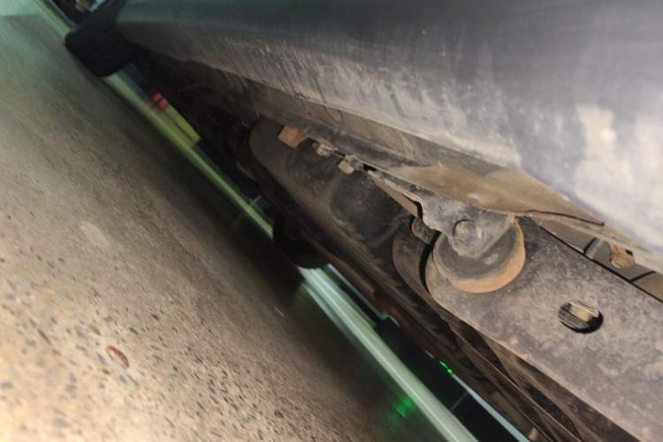 Used Chrysler Grand Voyager 2014 3.6L Comfort Edition Chassis Rear Left