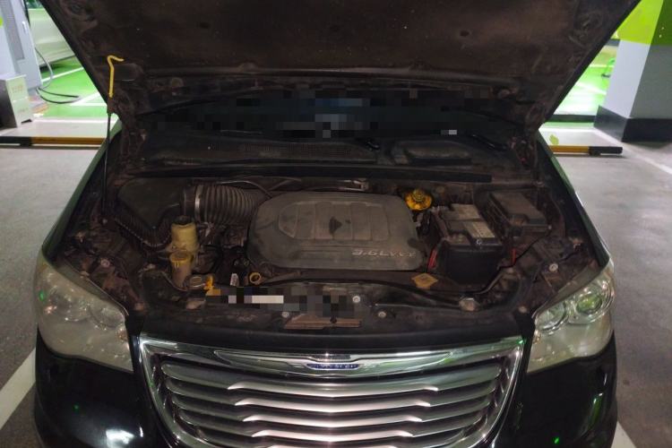 Used Chrysler Grand Voyager 2014 3.6L Comfort Edition Engine Bay