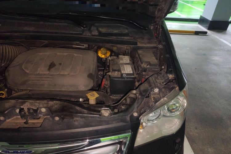 Used Chrysler Grand Voyager 2014 3.6L Comfort Edition Engine Bay Left