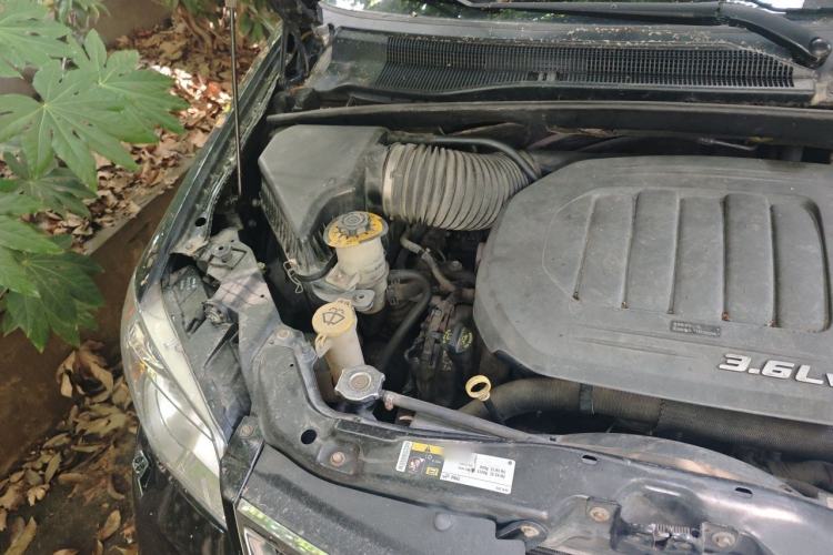 Used Chrysler Grand Voyager 2014 3.6L Comfort Edition Engine Bay Right