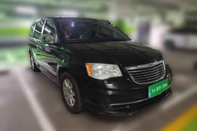 Used Chrysler Grand Voyager 2014 3.6L Comfort Edition Front Right 45 Deg