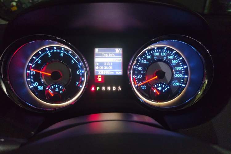 Used Chrysler Grand Voyager 2014 3.6L Comfort Edition Instrument Cluster