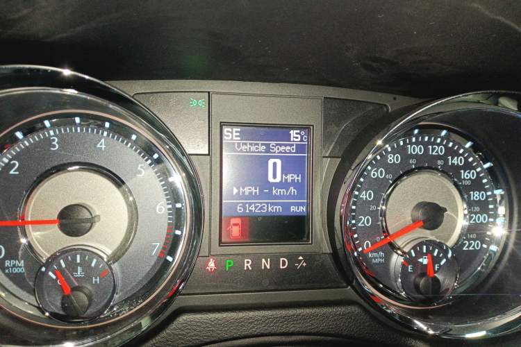Used Chrysler Grand Voyager 2014 3.6L Comfort Edition Instrument Cluster