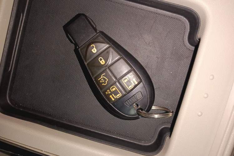 Used Chrysler Grand Voyager 2014 3.6L Comfort Edition Interior 1