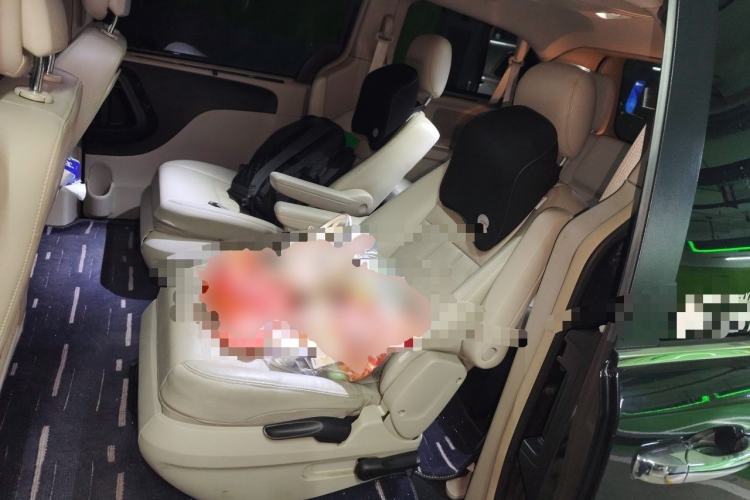 Used Chrysler Grand Voyager 2014 3.6L Comfort Edition Left Rear Seat
