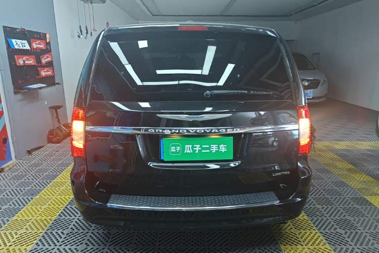 Used Chrysler Grand Voyager 2014 3.6L Comfort Edition Rear