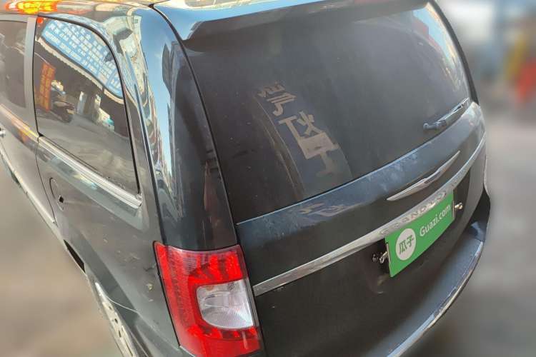 Used Chrysler Grand Voyager 2014 3.6L Comfort Edition Rear Left 45 Deg
