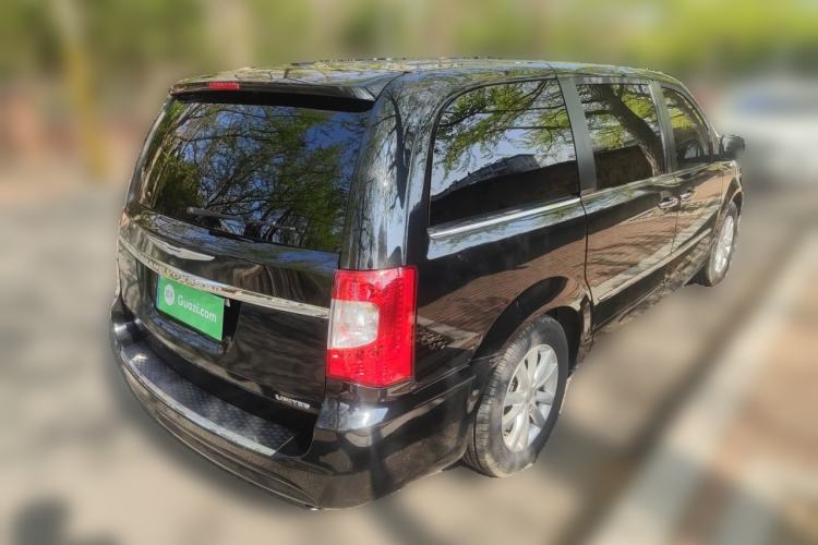 Used Chrysler Grand Voyager 2014 3.6L Comfort Edition Rear Right 45 Deg