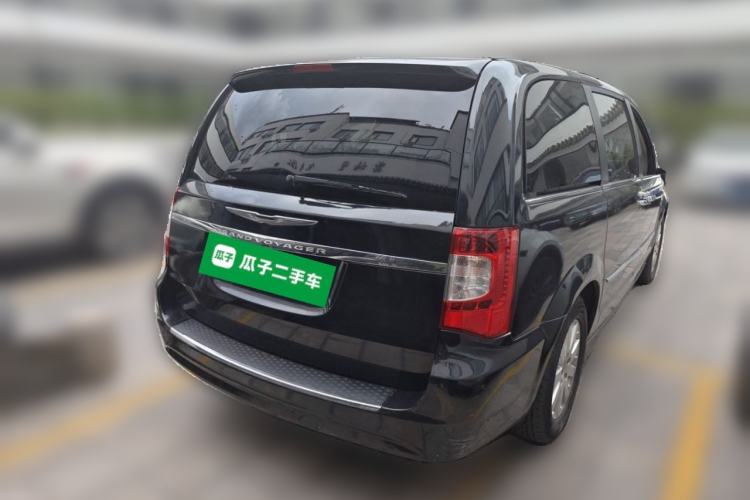 Used Chrysler Grand Voyager 2014 3.6L Comfort Edition Rear Right 45 Deg