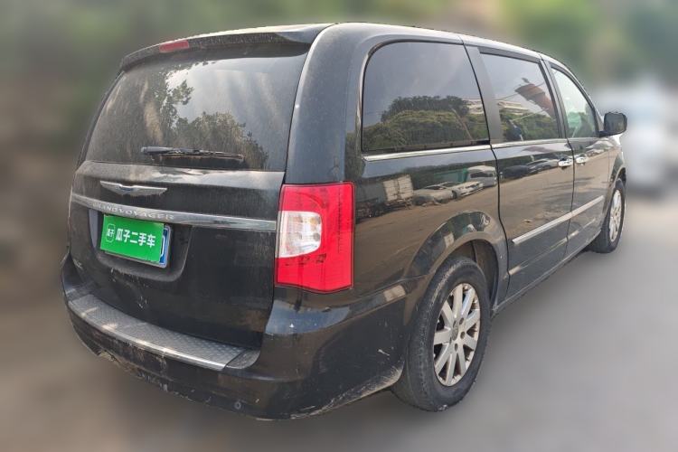 Used Chrysler Grand Voyager 2014 3.6L Comfort Edition Rear Right 45 Deg