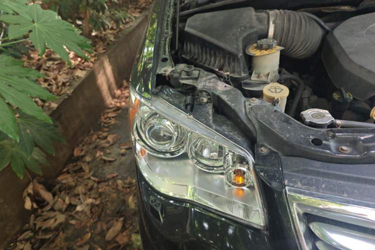 Used Chrysler Grand Voyager 2014 3.6L Comfort Edition Right Front Headlight