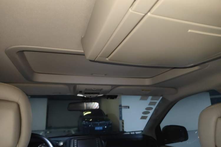 Used Chrysler Grand Voyager 2014 3.6L Comfort Edition Headliner