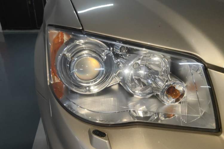 Used Chrysler Grand Voyager 2014 3.6L Comfort Edition Right Front Headlight